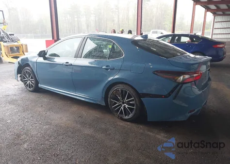 2024 Toyota Camry Se z USA, uszkodzony, nr VIN 4T1G11AK4RU211270